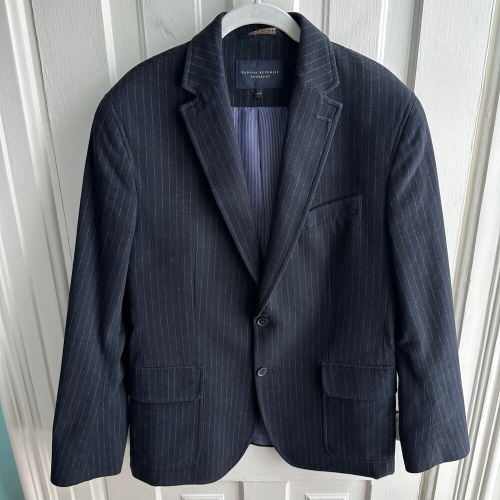 Banana Republic Tailored Fit Navy Pinstripe Blazer Sport Coat 40R Italian Fabric - Picture 2 of 9